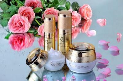 3折批發英國、法國及鄭明明品牌化妝品，深圳市妮爾貝化妝品公司供應